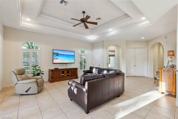 Naples, FL 34119,3155 Santorini CT