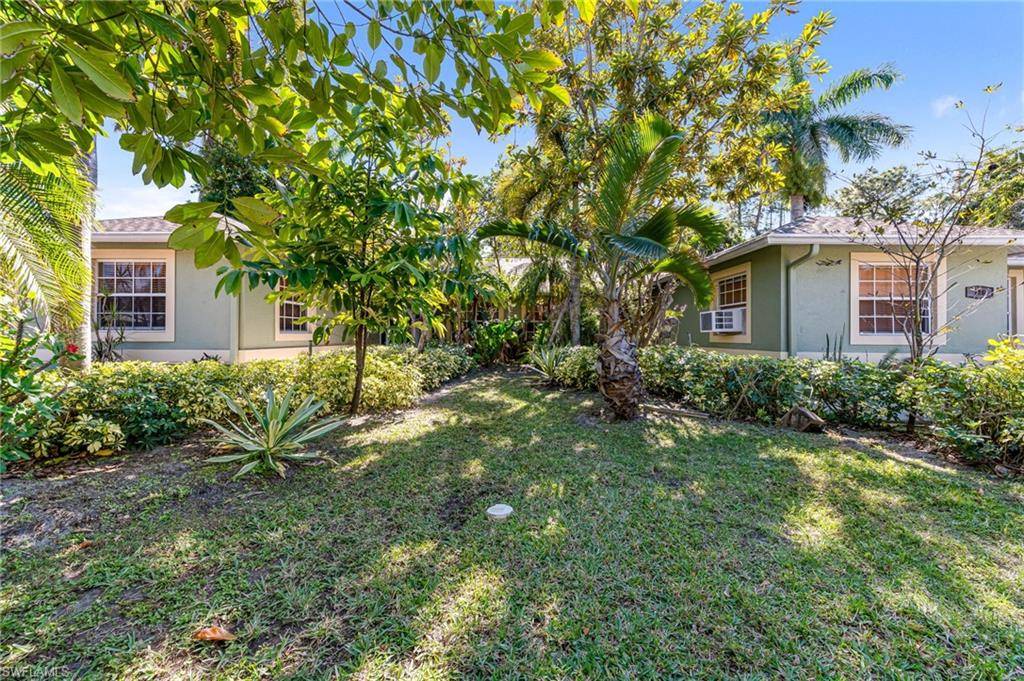 Naples, FL 34104,724 Pine Cone LN