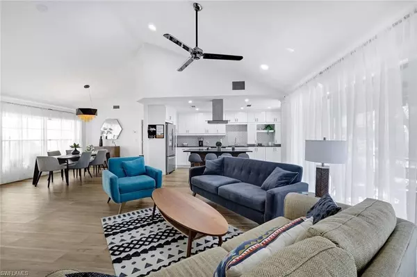 Naples, FL 34108,772 Reef Point CIR