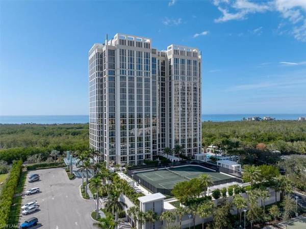 6897 Grenadier BLVD #601, Naples, FL 34108