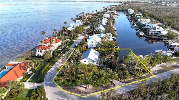 1307 Isabel DR, Sanibel, FL 33957