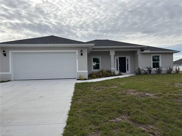 324 Wilmington PKWY, Cape Coral, FL 33993