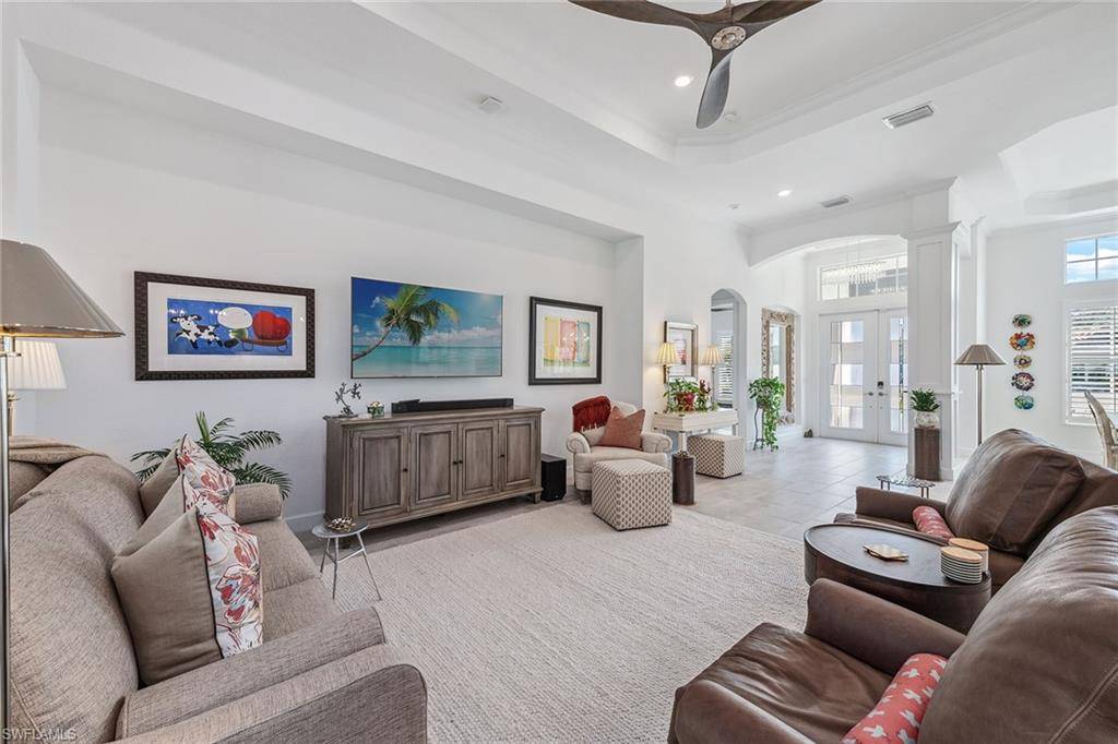 Naples, FL 34109,14561 Maxwell CT