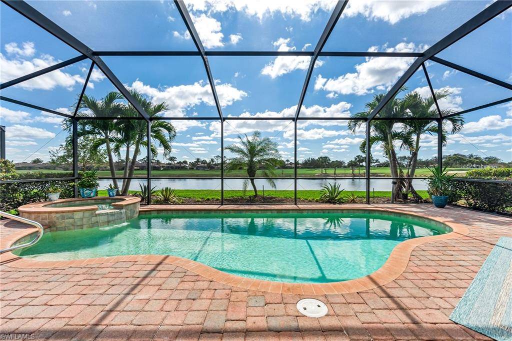 12696 Kinross LN, Naples, FL 34120