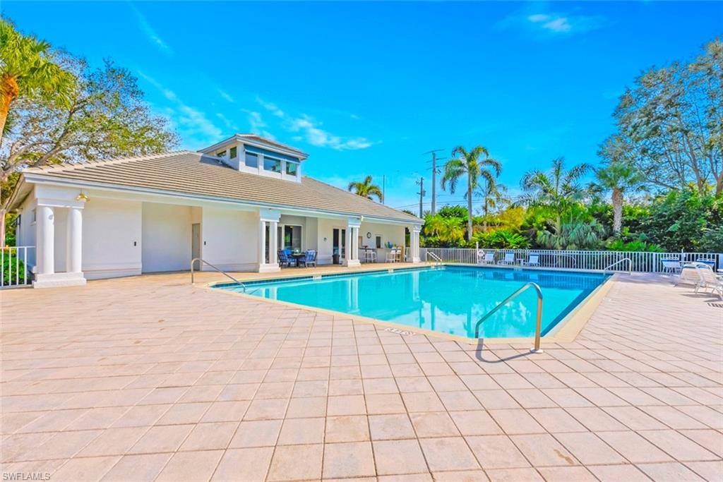 6051 Shallows WAY, Naples, FL 34109