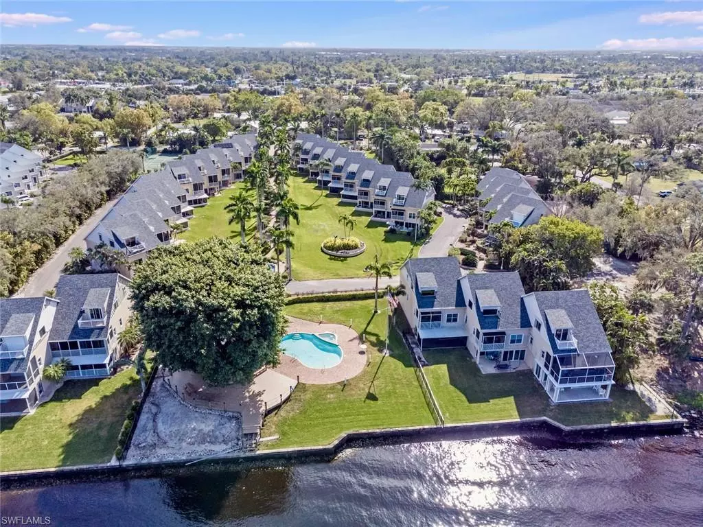 Fort Myers, FL 33916,821 James ST