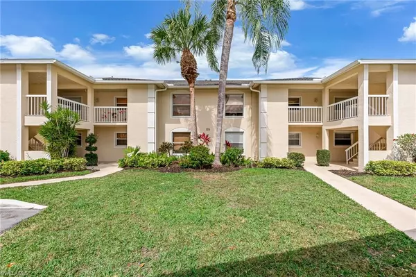 725 Landover CT #204, Naples, FL 34104