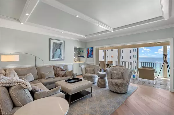 Naples, FL 34103,2901 Gulf Shore BLVD N #701S