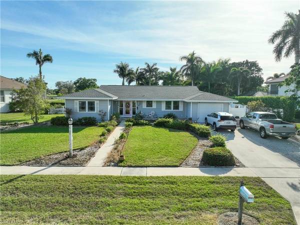 190 Society CT, Marco Island, FL 34145