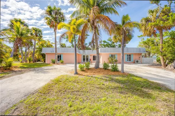 887 Casa Ybel RD, Sanibel, FL 33957