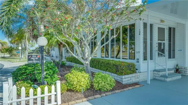 194 Sun DR, North Fort Myers, FL 33903