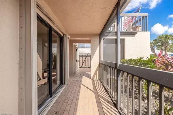 North Fort Myers, FL 33917,15464 Admiralty CIR #6