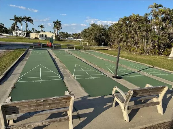 Fort Myers, FL 33908,89 Sycamore LN
