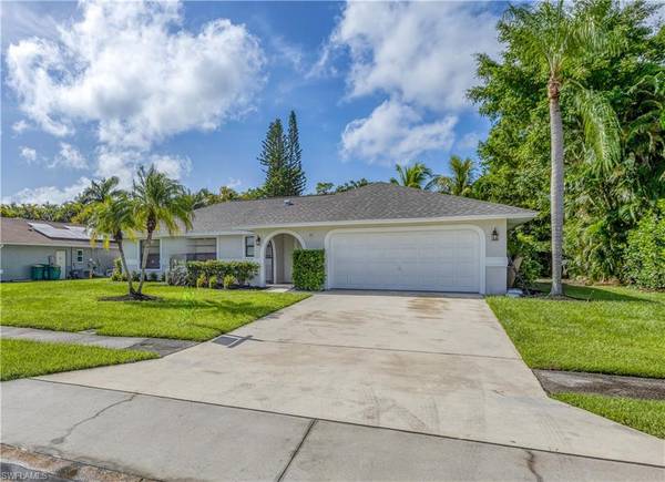 42 Willoughby DR, Naples, FL 34110