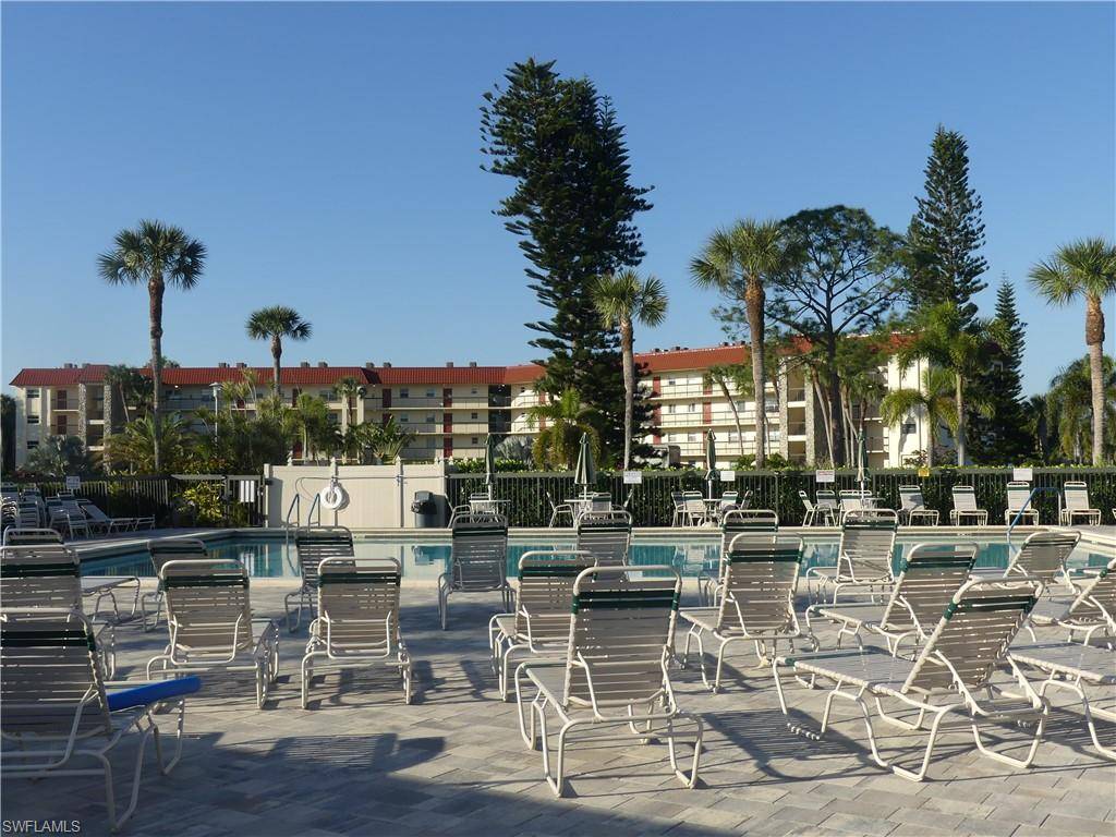 Naples, FL 34116,4333 27th CT SW #9-201