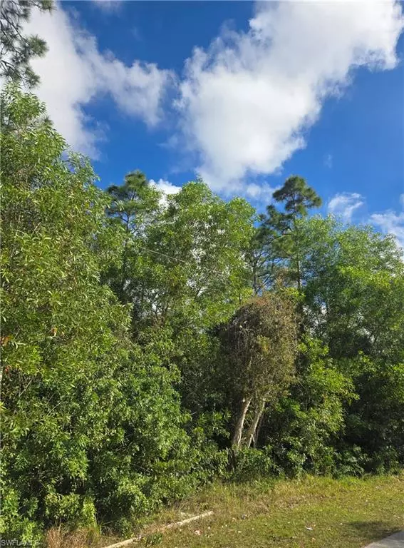 Lee, FL 33971,5552 Beck ST