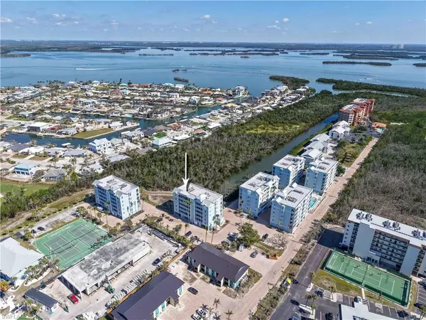 Fort Myers Beach, FL 33931,22748 Island Pines WAY #401