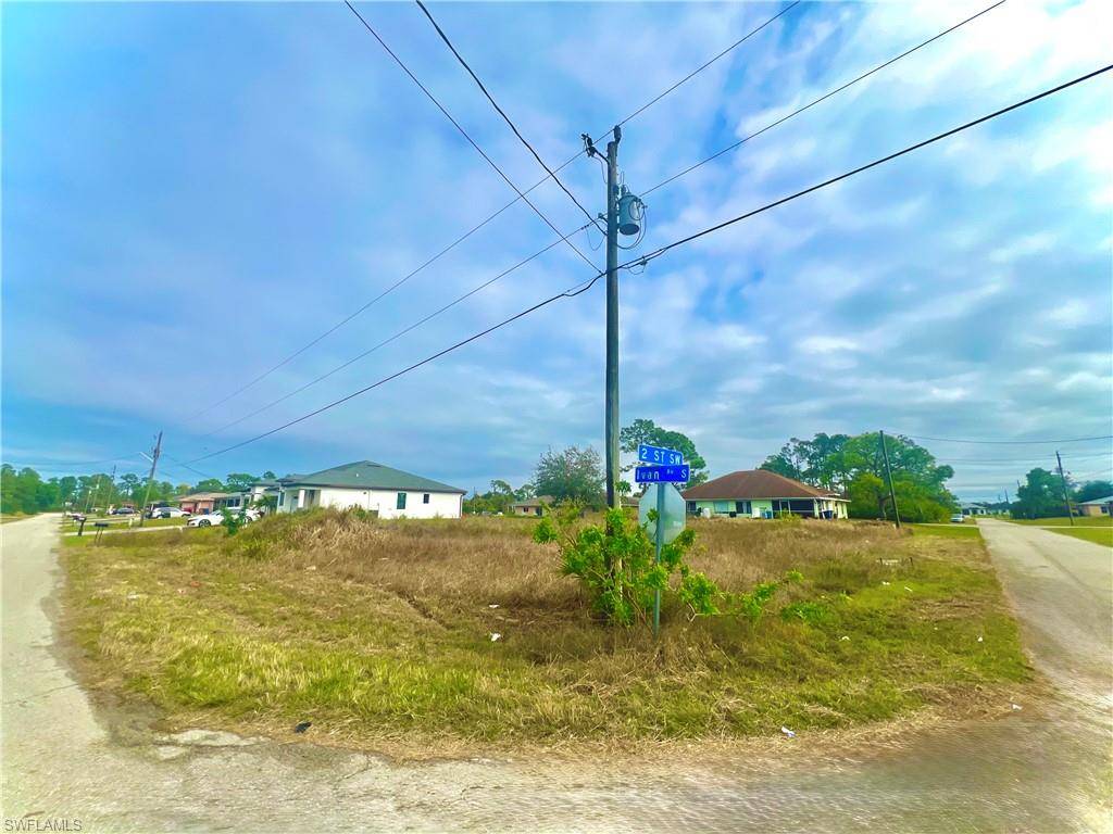133/135 Ivan AVE S, Lehigh Acres, FL 33973