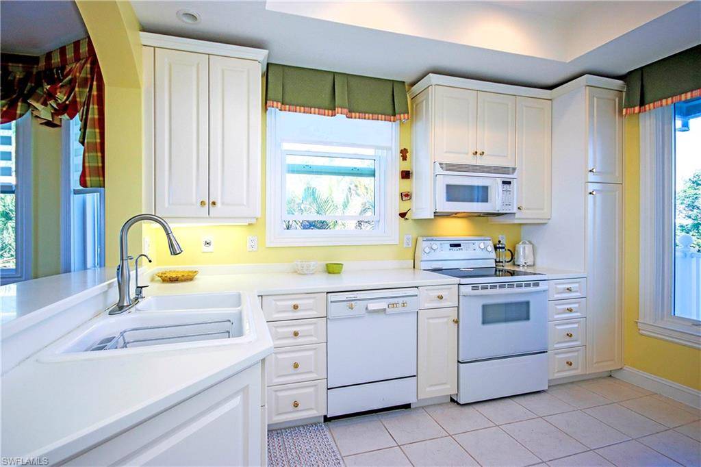 Sanibel, FL 33957,5775 Baltusrol CT #302