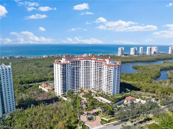 Naples, FL 34108,7575 Pelican Bay BLVD #807