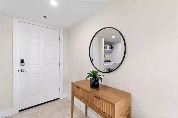 Naples, FL 34108,17 Bluebill AVE #101