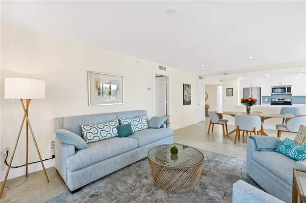 Naples, FL 34108,17 Bluebill AVE #101
