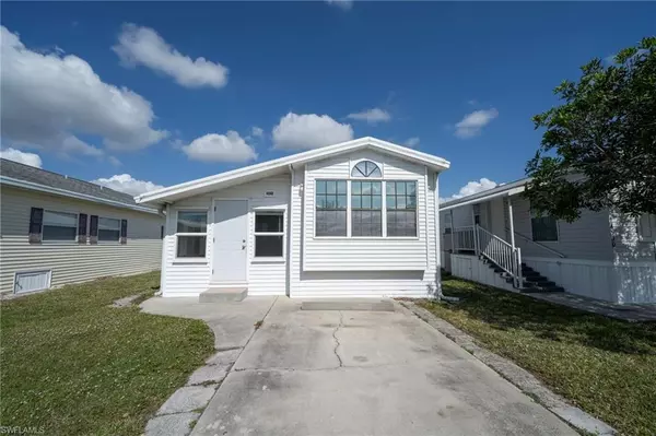 4540 Robert E Lee BLVD E, Estero, FL 33928