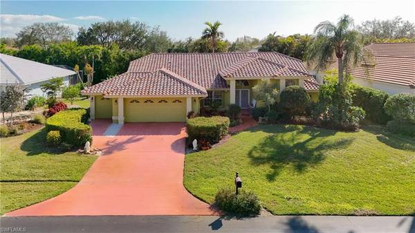 9828 Alhambra LN, Bonita Springs, FL 34135