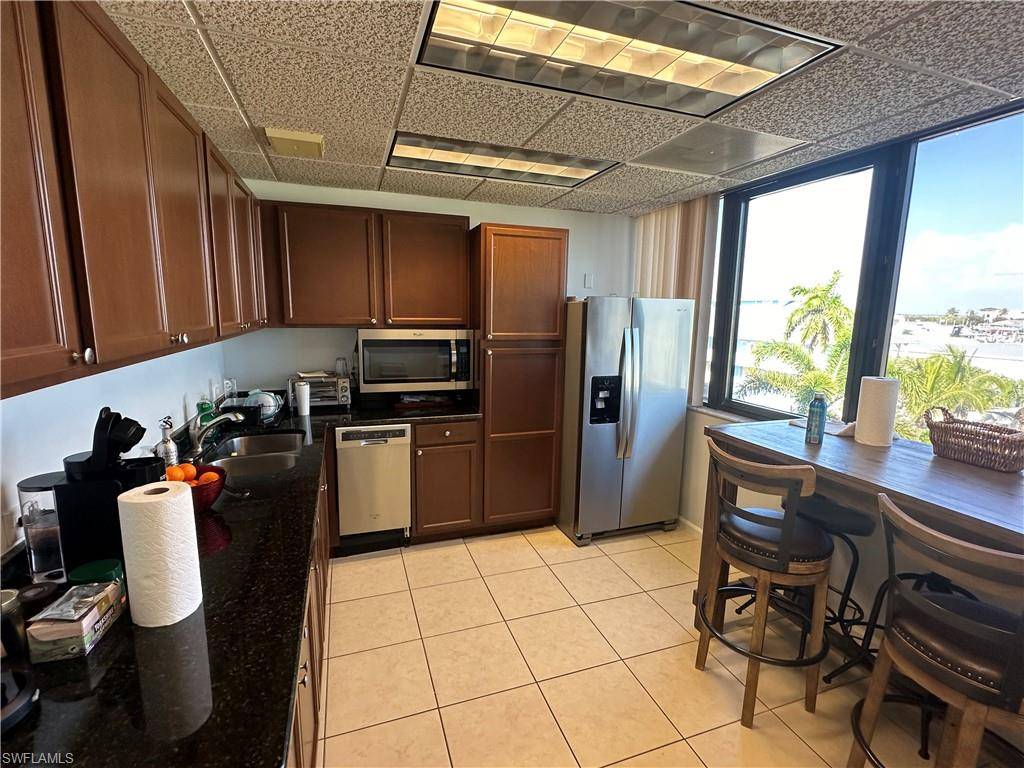 Naples, FL 34102,700 11th ST S #202 & 203