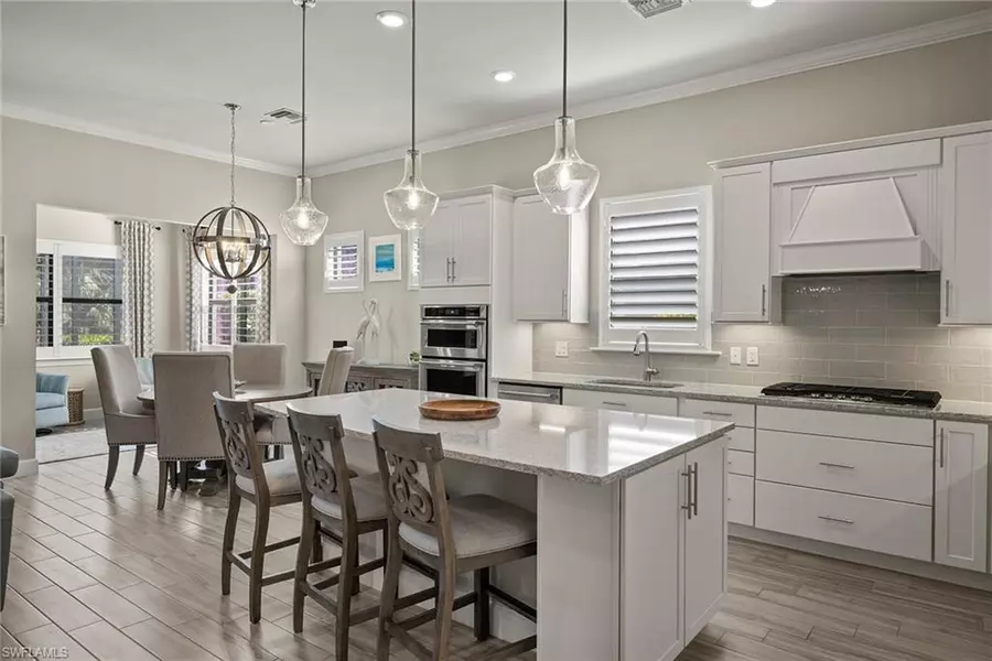 9404 Night Heron LN, Naples, FL 34120