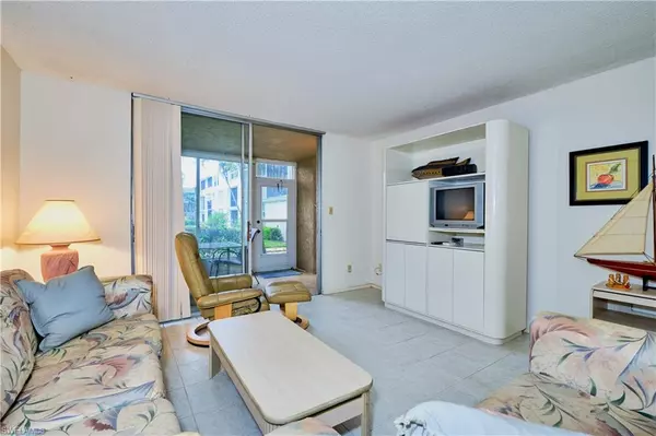 Fort Myers, FL 33919,5959 Winkler RD #118