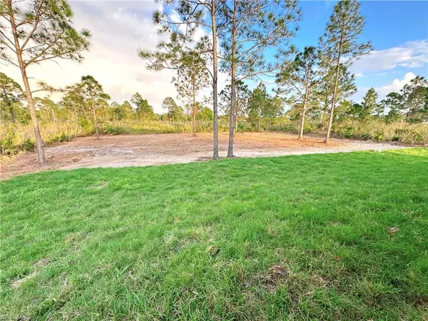 Lehigh Acres, FL 33936,316 Moore AVE