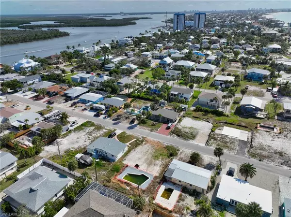 Fort Myers Beach, FL 33931,161 Hibiscus DR