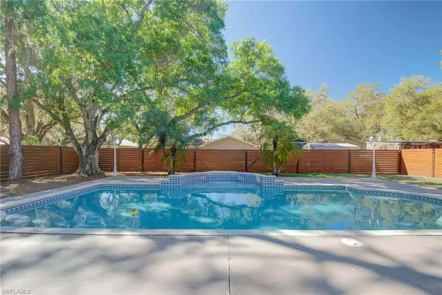 450 Grant ST, Labelle, FL 33935