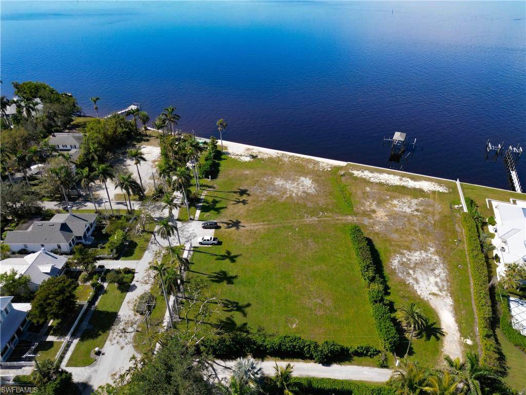 Fort Myers, FL 33901,1301 Poinciana AVE