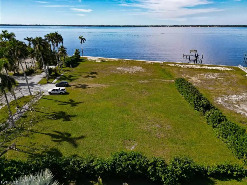 Fort Myers, FL 33901,1301 Poinciana AVE