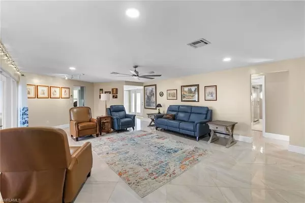 Fort Myers, FL 33908,3743 Liberty SQ