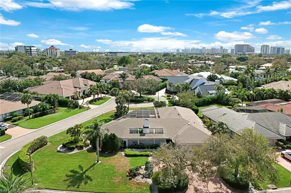 Naples, FL 34108,710 Bobwhite LN