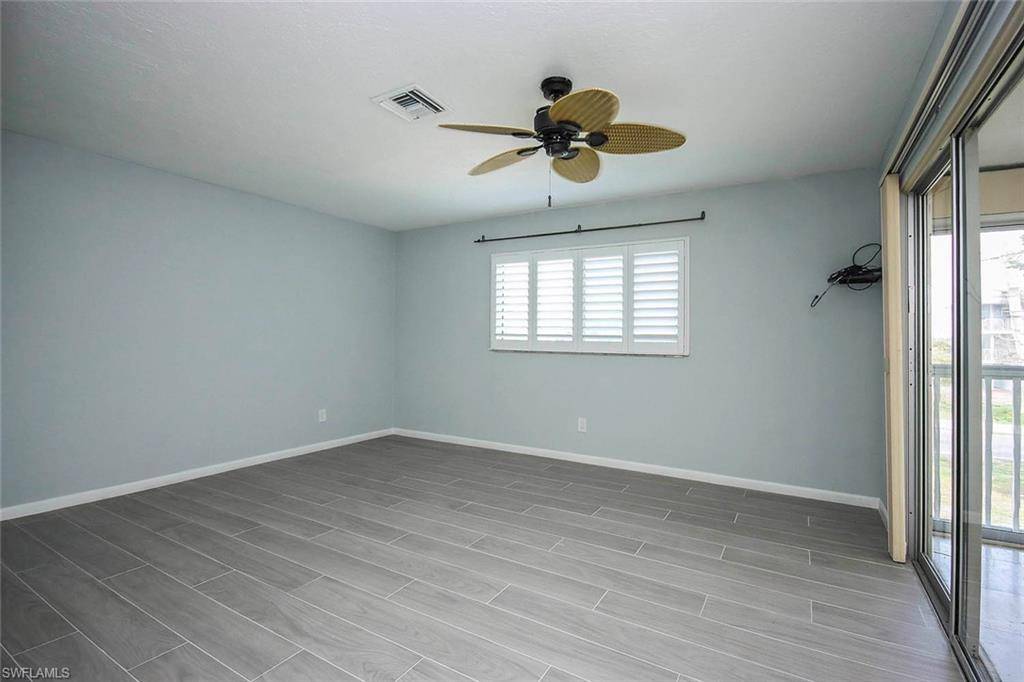 Sanibel, FL 33957,1351 Middle Gulf DR #1A