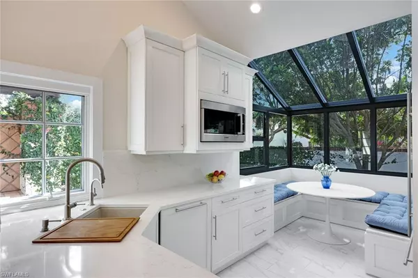 Naples, FL 34108,549 Bay Villas LN #99