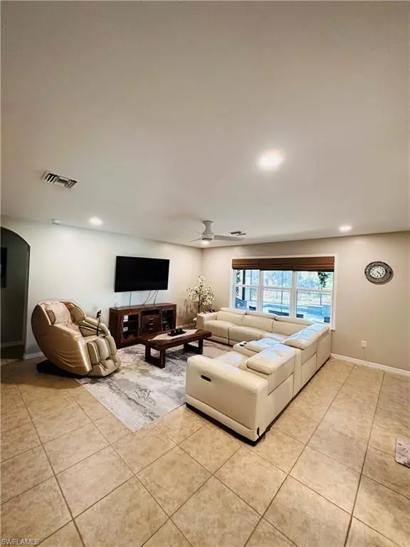 Punta Gorda, FL 33950,7212 Mikasa DR