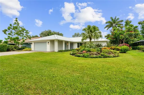 Naples, FL 34112,2218 Kings Lake BLVD