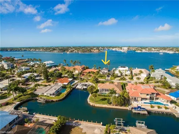 Naples, FL 34102,1535 Dolphin LN