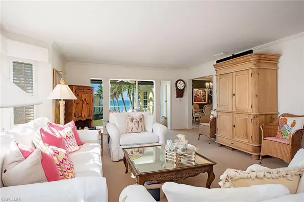 Naples, FL 34103,2601 Gulf Shore BLVD N #26