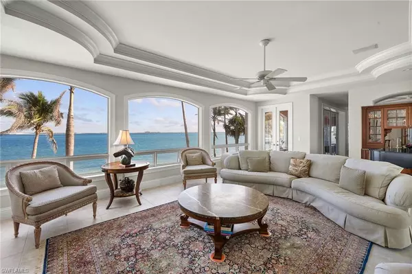 Sanibel, FL 33957,628 Lighthouse WAY