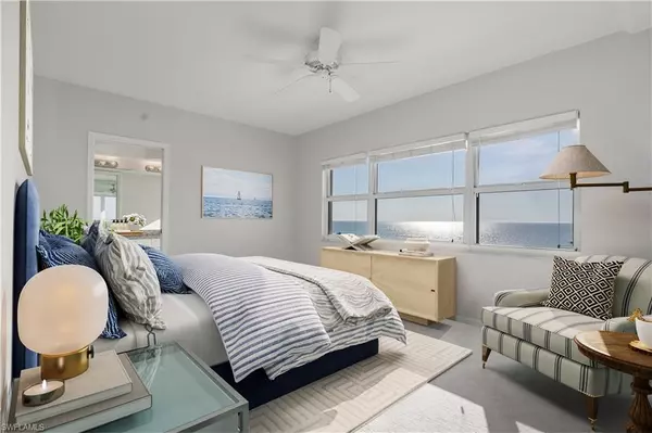 Naples, FL 34108,9577 Gulf Shore DR #703