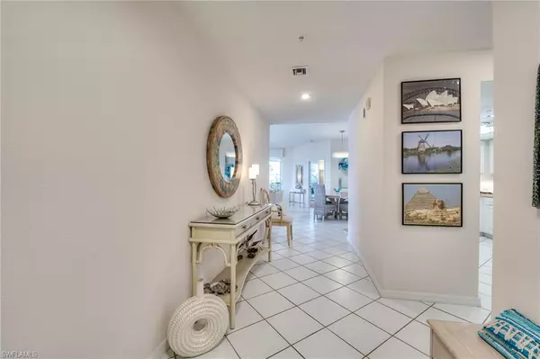 Fort Myers Beach, FL 33931,4183 Bay Beach LN #325