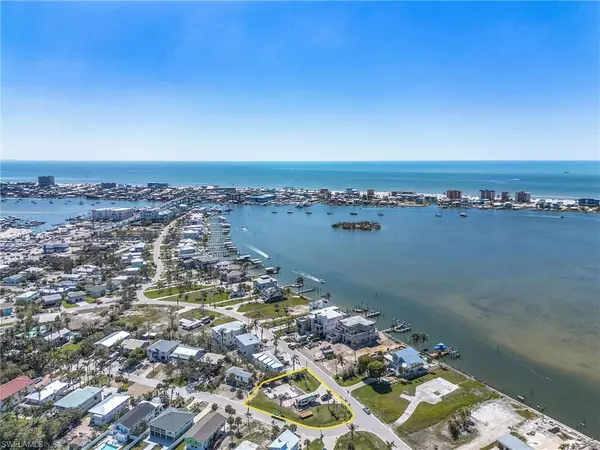 Fort Myers Beach, FL 33931,909 San Carlos DR