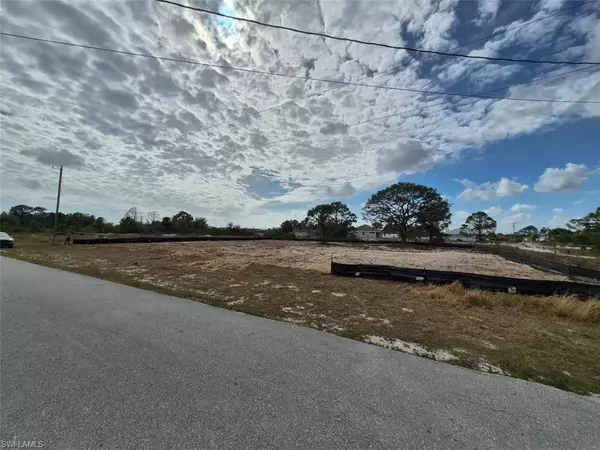 360 Paisley AVE, Lehigh Acres, FL 33974
