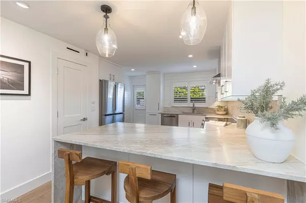 Naples, FL 34102,320 14th AVE S #320E